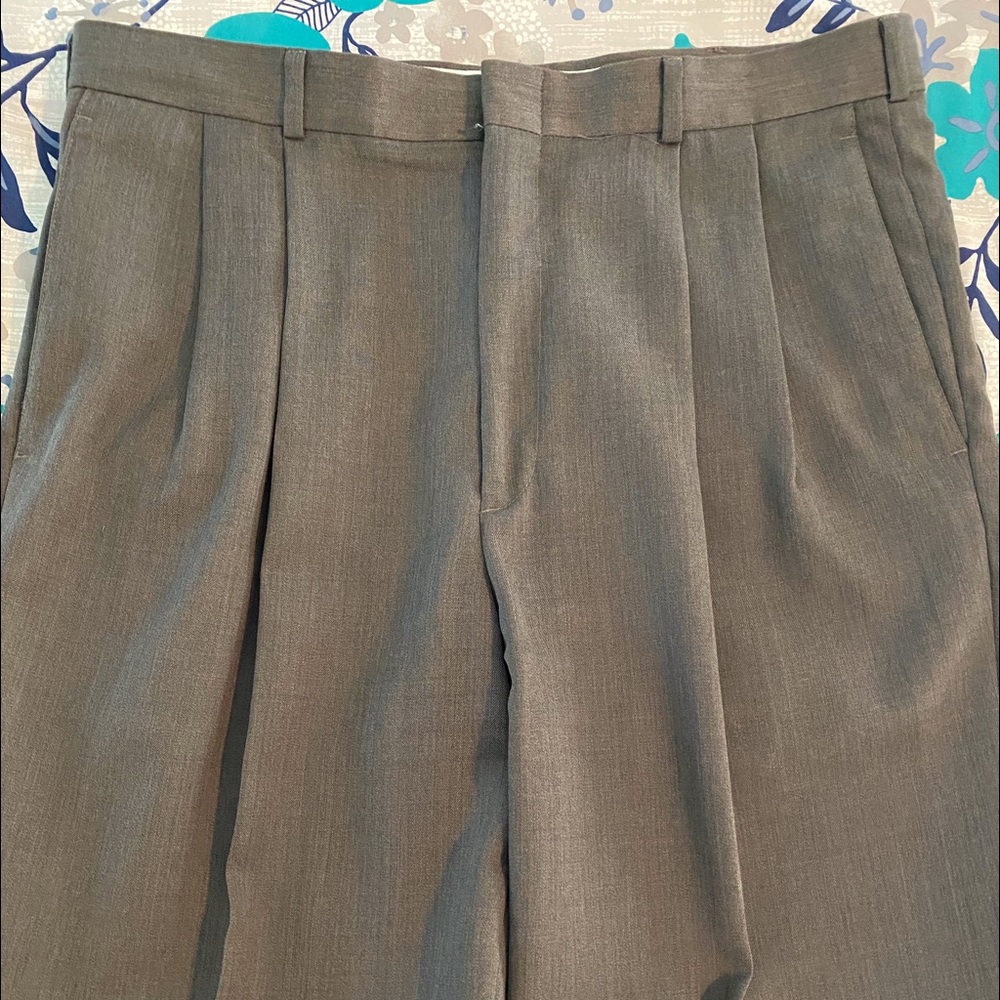 Men’s pleated & cuffed dress slacks 36x34